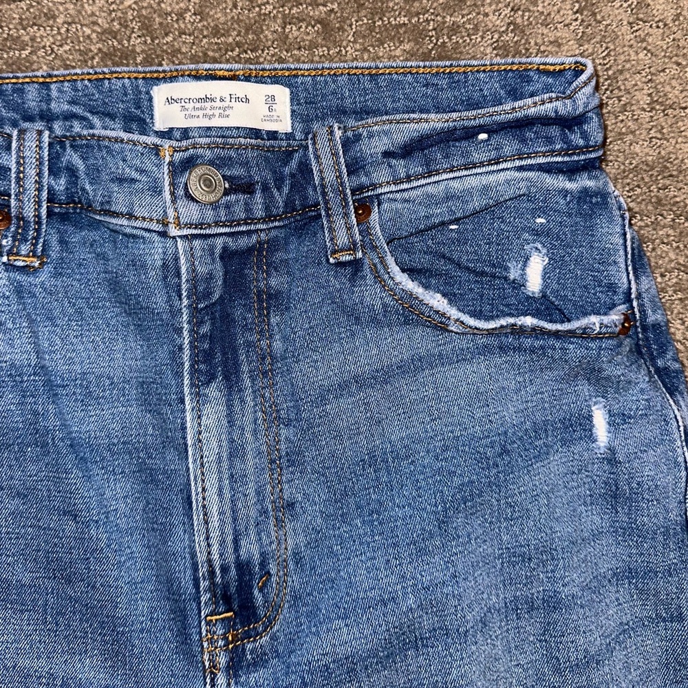 Abercrombie Ultra High Rise Ankle Straight Jean Curve Love - Picture 4 of 6